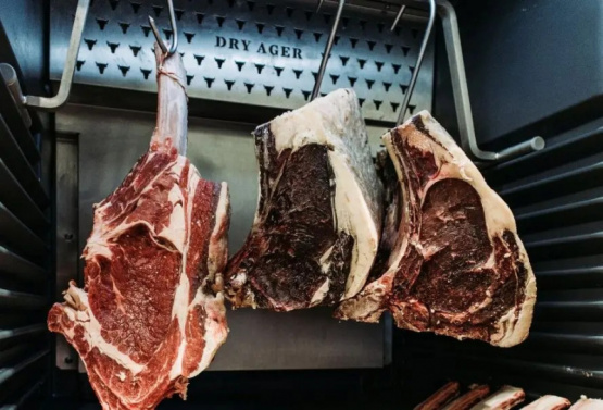  Tres beneficios claves de la maduración de la carne